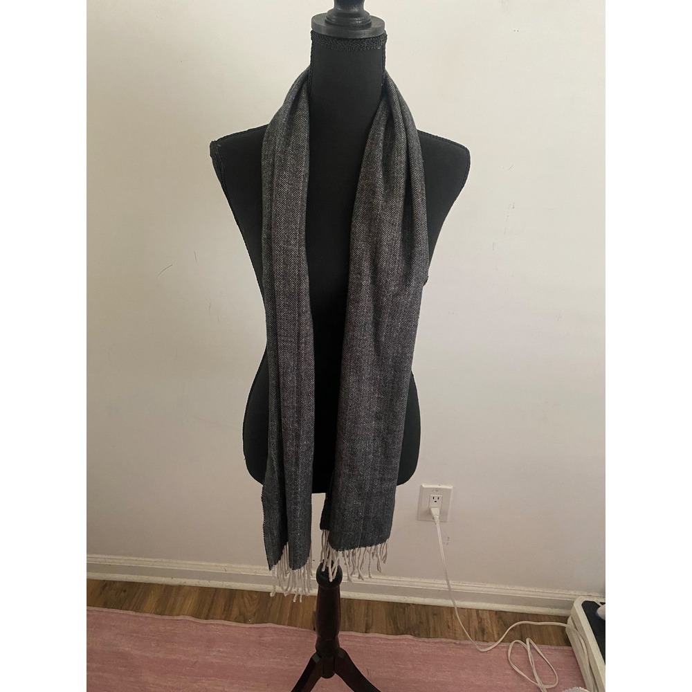 100% Cashmere Scarf Made in Scotland Grey Herringbone‎ Fringed Winter Wrap 12"W